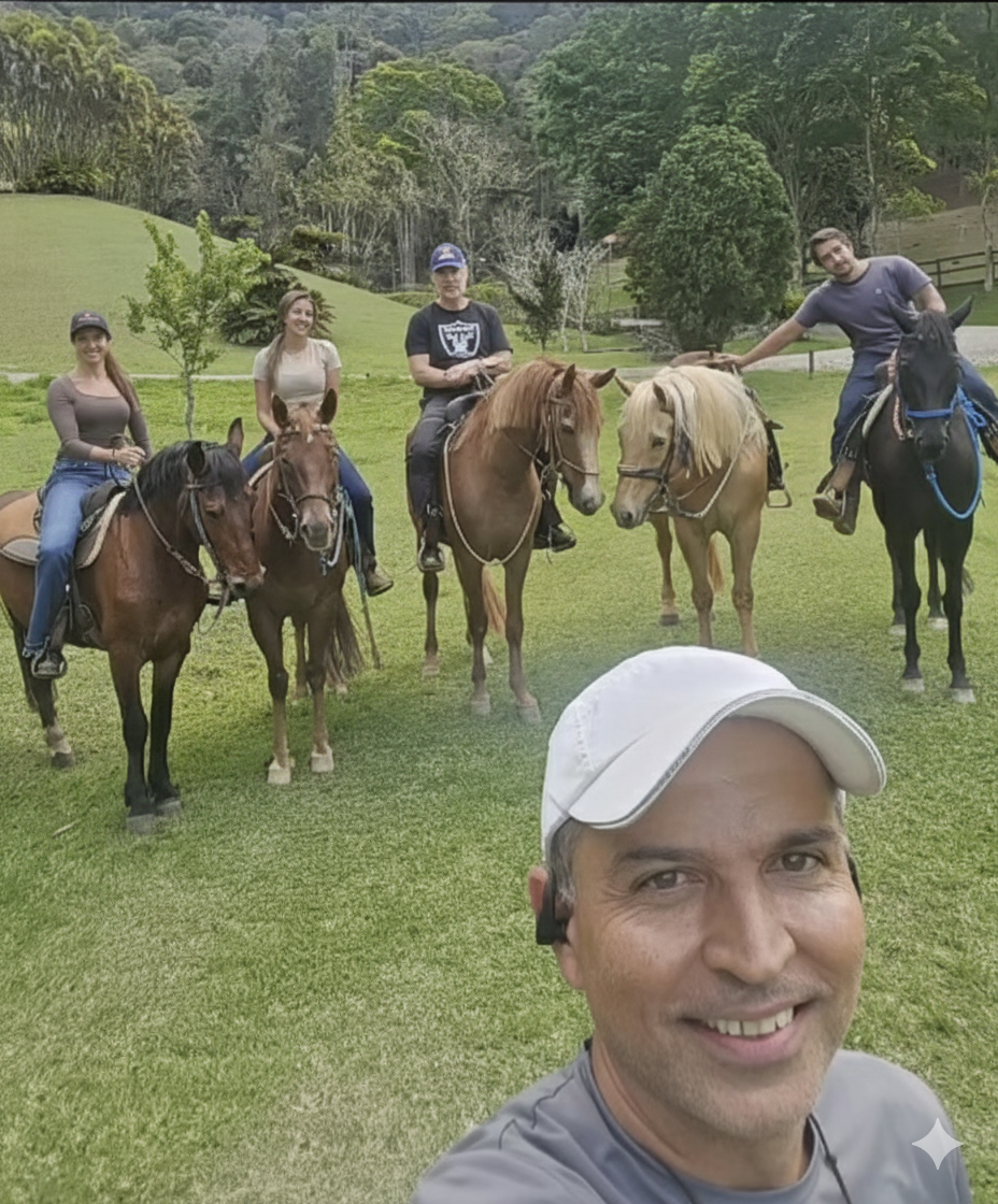 Pessoas em atividades no haras