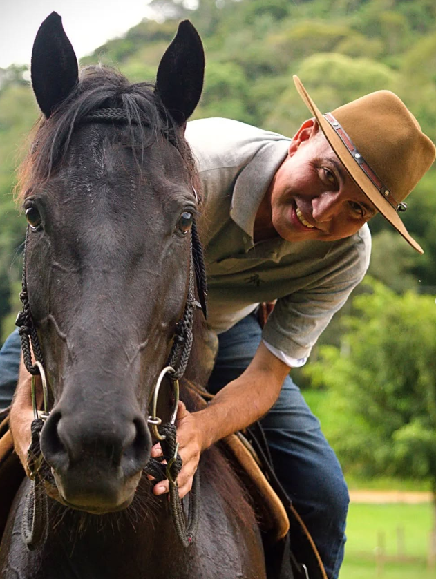 Foto de Luiz Gustavo Belmiro, instrutor chefe da Equovida